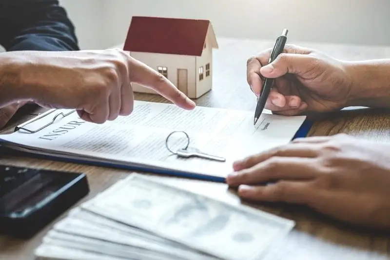 Firma de propiedad | abogado especialista en derecho mercantil | Xavier Poch